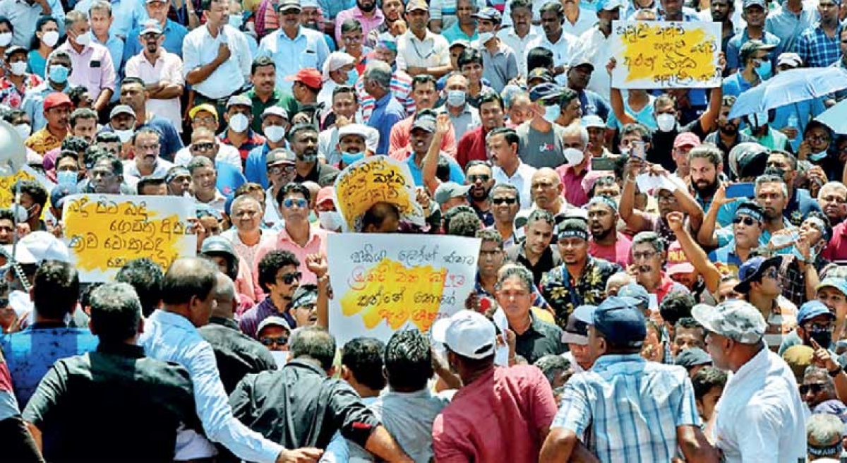 Public Sector Workers Launch Protest Campaign Across Sri Lanka Demanding Stipend or Salary Increase in Upcoming Budget