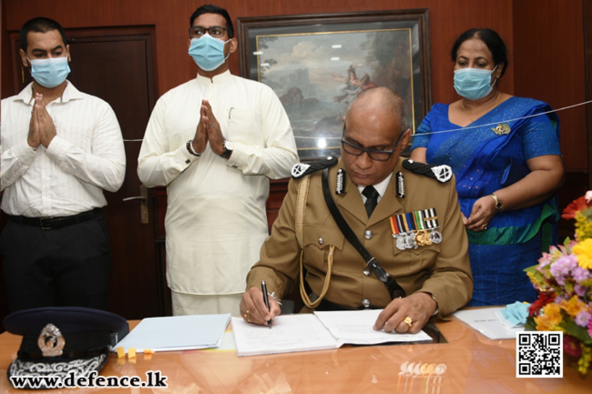 President Wickremesinghe Reappoints IGP Wickramaratne Despite Constitutional Council&#039;s Veto