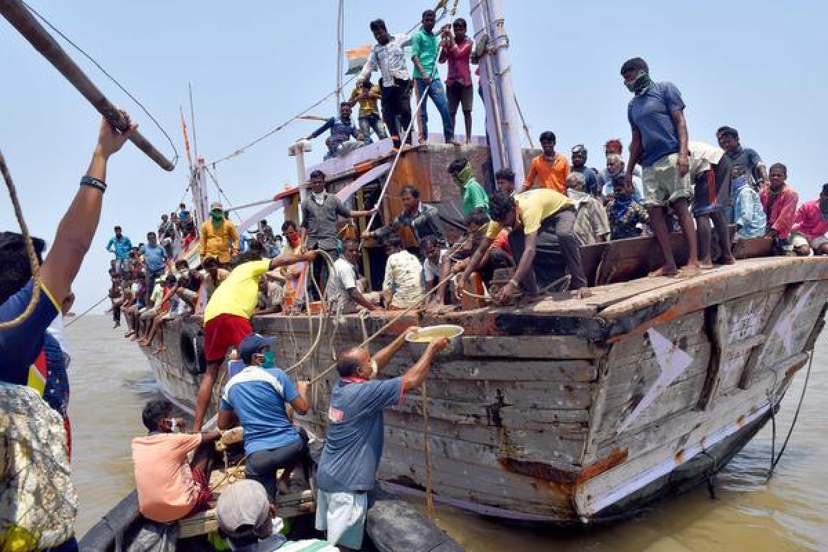 Fishermen In Galle Must Undergo PCR Tests Before Entering Fisheries Harbours