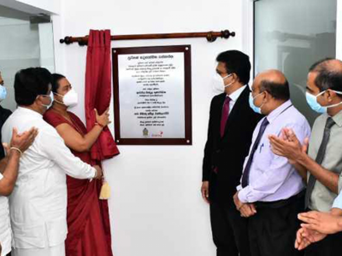 Dialog Axiata gifts fully-functional ICU at Homagama base hospital