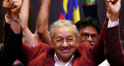 Malaysia&#039;s Mahathir Mohamad On Course To Be World&#039;s Oldest Elected Leader: Makes Shock Return As Opposition Wins Poll