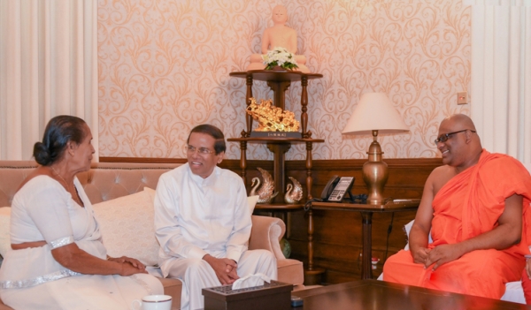 BBS General Secretary Galagodaaththe Gnanasara Thera And His Mother Meet President Sirisena At Paget Road Residence