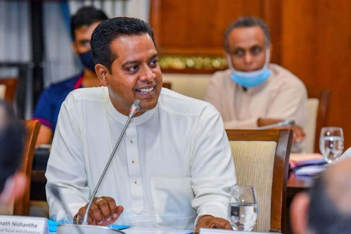 President Wickremesinghe and Former PM Mahinda Rajapaksa Visit Sanath Nishantha&#039;s House and Express Condolences