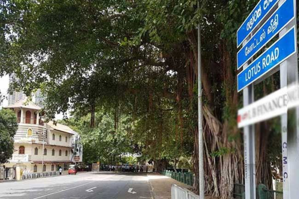 Lotus Road in Colombo Blocked Due to Protest