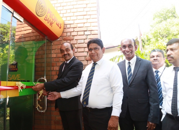 People’s Bank Chairman Sujeewa Rajapakse opening the school banking unit 