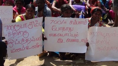 Tense Situation In Rajagiriya As Estate Workers Demanding Rs. 1000 Stage Protest Opposite Employers&#039; Federation Office