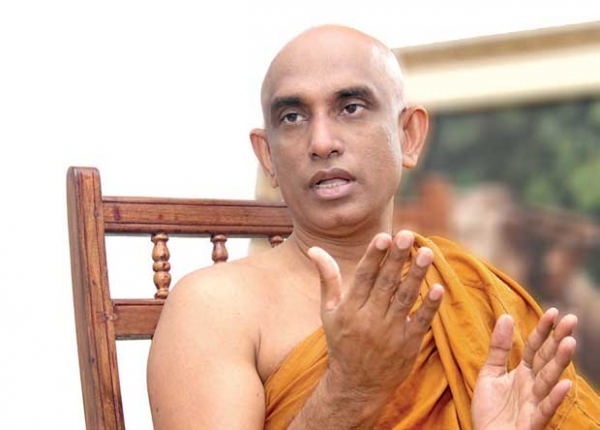 Athuraliye Rathana Thera Officially Supports Mahinda Rajapaksa&#039;s Appointment As Prime Minister