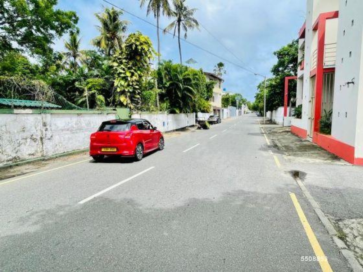 Police Arrest 26 Individuals as Land Dispute Sparks Chaos in Barnes Place, Colombo 07