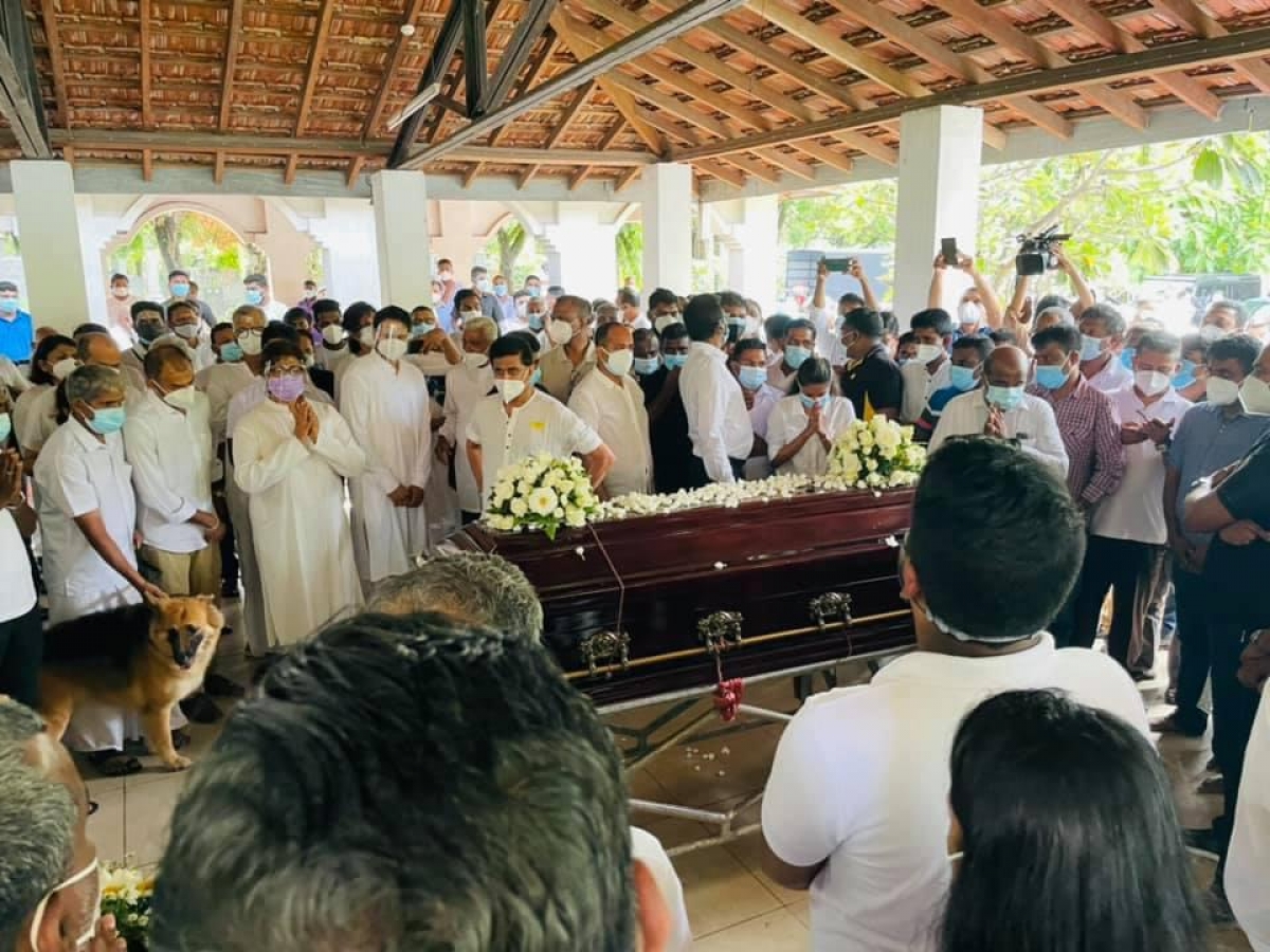 PHOTOS: Final Rites Of R. Rajamahendran Performed At Borella Cemetery