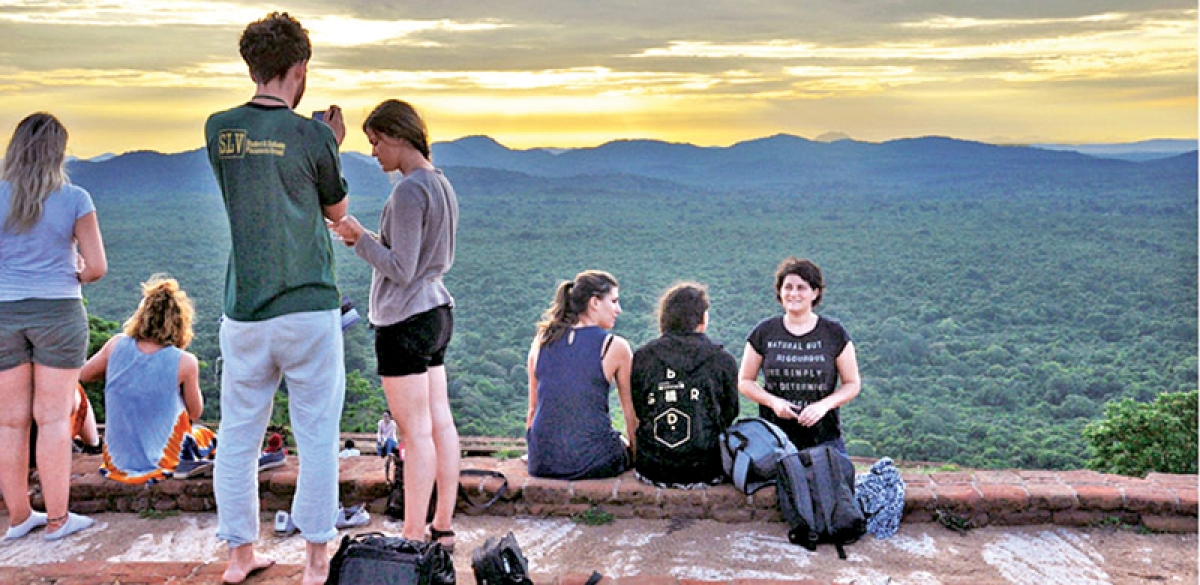 [VIDEO] &#039;Open Up, Or Tell The World That You&#039;re Closed&#039;: Tourist Berates Sri Lanka Saying &#039;They Got Big Problems&#039;