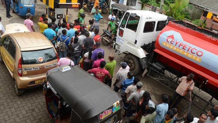 Restrictions On Issuing Fuel At Fuel Stations Across The Country: People Claim Restrictions Result In Great Difficulties