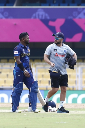 Injury Concern Strikes Sri Lanka Ahead of ICC Cricket World Cup: Kusal Janith Perera Retired Hurt During Warm-up Match