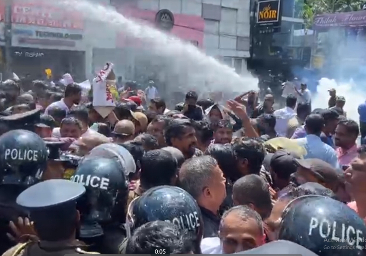 Tear Gas and Water Cannons Deployed to Disperse Teacher&#039;s Protest at Palam Thuna Junction