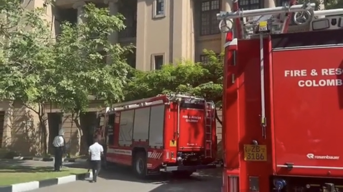 Fire at Ministry of Finance&#039;s Old Parliament Building Brought Under Control