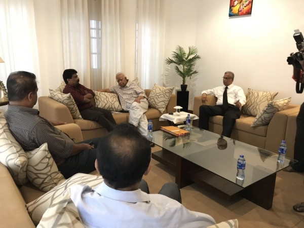 JVP Meets TNA To Discuss Joint Strategy To Convene Parliament And Defeat Mahinda Rajapaksa&#039;s Prime Ministerial Bid