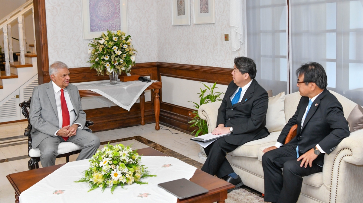 Japan&#039;s FM Emphasizes Debt Deal with China as Key to Reactivating Sri Lanka&#039;s Stalled Projects