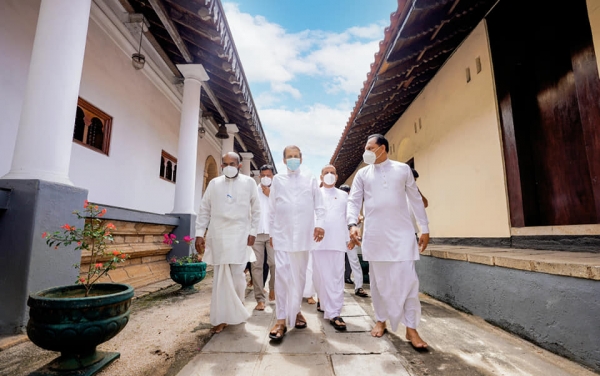 Sirisena&#039;s SLFP Decides To Hold Separate May Day Rally In Colombo Amidst Heightening Political Tensions